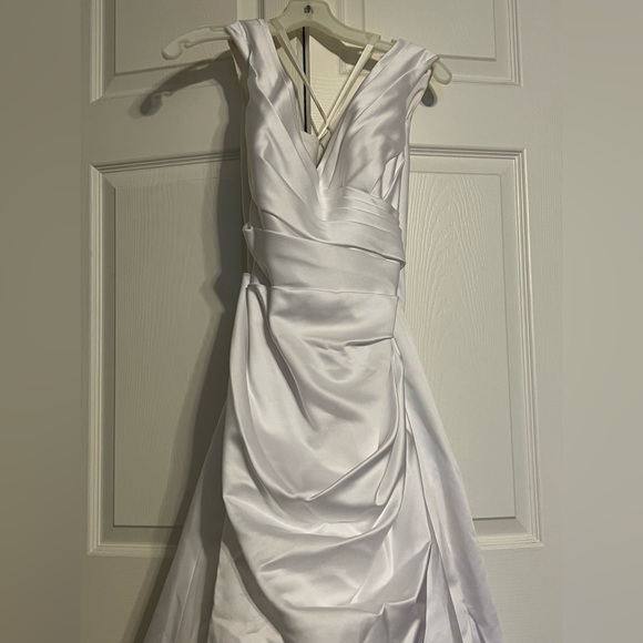 Plus size wedding dress - Picture 2 of 8